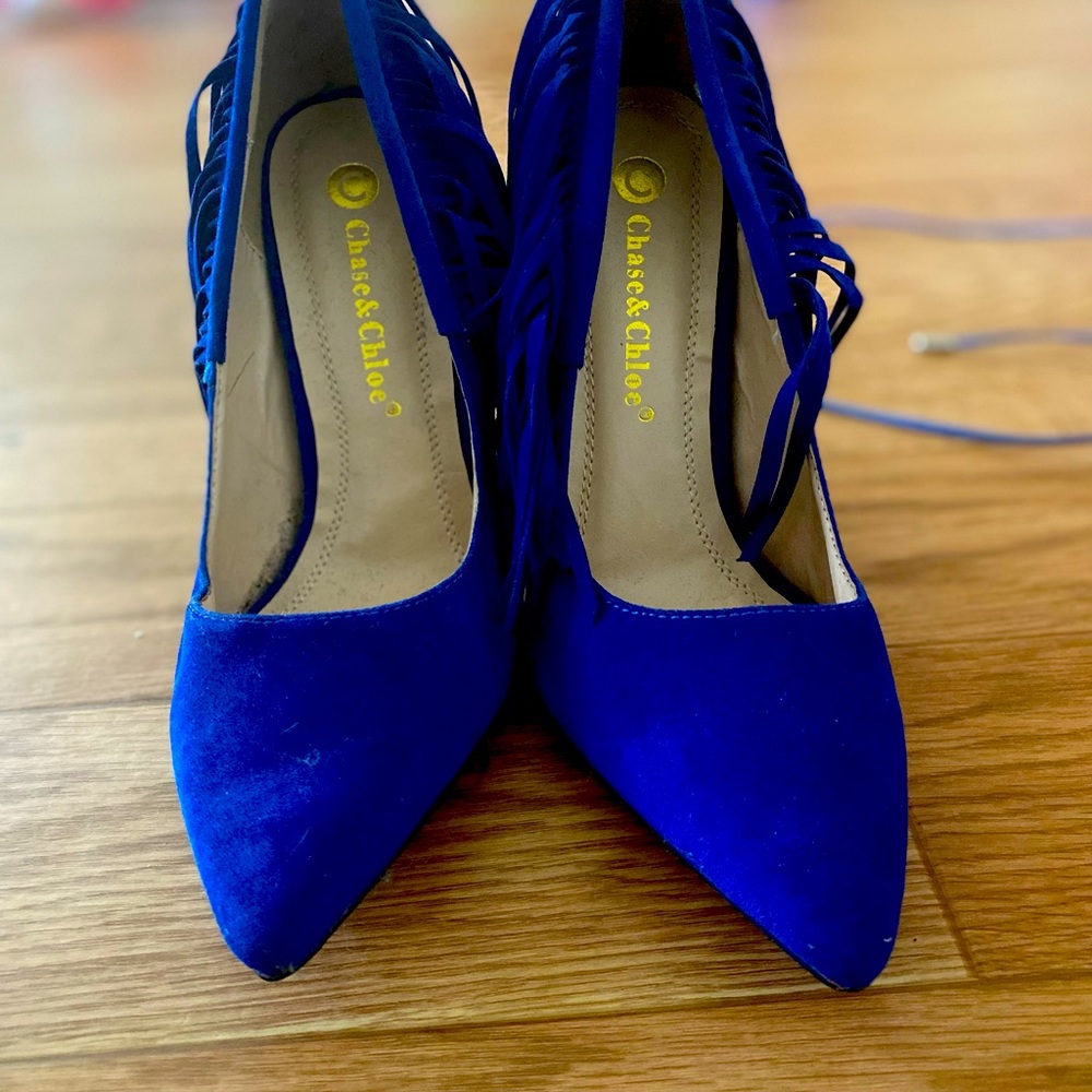 Beautiful midnight blue suede fringe pumps